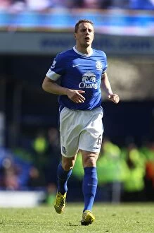 Images Dated 27th April 2013: Phil Jagielka's Header: Everton's Winning Moment Against Fulham (Everton 1 - Fulham 0)
