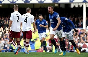 Images Dated 18th October 2014: Phil Jagielka's Thriller: Everton's First Goal Against Aston Villa in Barclays Premier League at