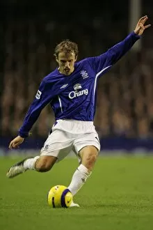 Images Dated 15th December 2005: Phil Neville