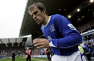 Images Dated 7th May 2006: Phil Neville