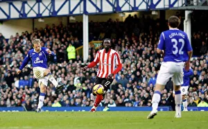 Phil Neville in Action: Everton vs. Sunderland, Barclays Premier League (08/09)