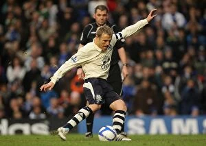 Images Dated 19th February 2011: Phil Neville's FA Cup Upset: Everton's Captain Scores Winning Penalty Against Chelsea