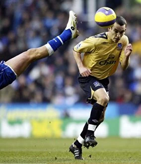 Reading v Everton Collection: Reading v Everton - Leon Osman of Everton in action