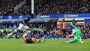 Images Dated 25th February 2017: Romelu Lukaku Scores Everton's Second Goal Against Sunderland at Goodison Park