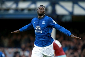 Framed Print : Romelu Lukaku's Thrilling First Goal: Everton vs. West Ham United, Premier League Framed Print : Romelu Lukaku's Thrilling First Goal: Everton vs. West Ham United, Premier League