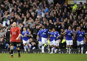 Rooney's Disappointment: Fellaini Scores First Goal Against Manchester United for Everton (08/09, Goodison Park)