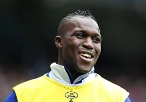 Images Dated 24th September 2011: Royston Drenthe at Etihad Stadium: Everton's Star Midfielder Faces Manchester City in Barclays