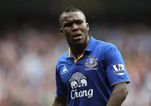 Framed Print : Royston Drenthe of Everton in Action against Manchester City (24 September 2011) Framed Print : Royston Drenthe of Everton in Action against Manchester City (24 September 2011)
