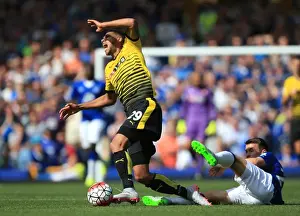 Seamus Coleman vs. Etienne Capoue: A Football Rivalry Unfolds at Goodison Park (Everton vs. Watford, Premier League)