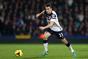 Images Dated 9th November 2013: Seamus Coleman's Intense Face-off: Everton's Scoreless Battle with Crystal Palace at Selhurst Park