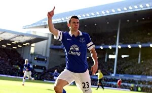Images Dated 29th December 2013: Seamus Coleman's Thrilling Goal: Everton's Victory Over Southampton (29-12-2013, Everton 2-1)
