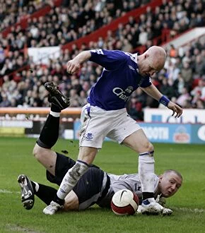 Andy Johnson Collection: Sheffield United v Everton Andrew Johnson in action against Paddy Kenny Mandatory