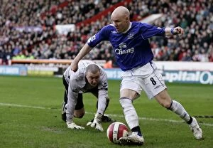 Andy Johnson Collection: Sheffield United v Everton Andrew Johnson in action against Paddy Kenny