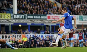 Soccer - Barclays Premier League - Everton v Aston Villa - Goodison Park