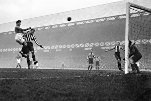 Images Dated 7th December 2010: Soccer - League Division One - Everton - 1930