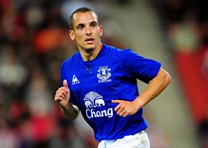 Leon Osman Collection: Soccer - Pre Season Friendly - Brisbane Roar v Everton - Suncorp Stadium
