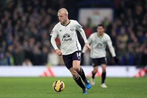 Images Dated 11th February 2015: Steven Naismith in Action: Chelsea vs. Everton, Barclays Premier League at Stamford Bridge