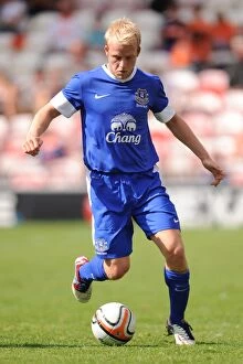 Images Dated 5th August 2012: Steven Naismith Honors Keith Southern: Everton Star Pays Tribute at Blackpool vs