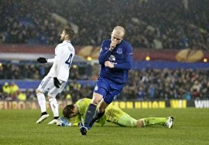 Images Dated 12th March 2015: Steven Naismith Scores First Goal for Everton in Europa League Clash Against Dynamo Kiev