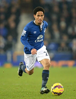 Framed Print : Steven Pienaar in Action: Everton vs Hull City, Barclays Premier League at Goodison Park Framed Print : Steven Pienaar in Action: Everton vs Hull City, Barclays Premier League at Goodison Park