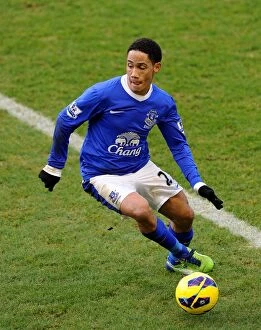 Images Dated 12th January 2013: Steven Pienaar at Goodison Park: A 0-0 Stalemate Against Swansea City (January 12, 2013)