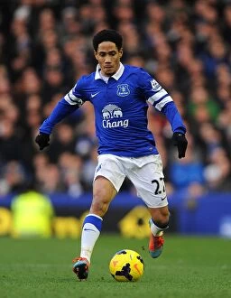 Images Dated 11th January 2014: Steven Pienaar's Brilliant Display: Everton's 2-0 Win Over Norwich City (BPL 2013-14, Goodison Park)