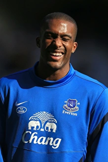 Sylvain Distin's Triumphant Celebration: Everton's 3-1 Victory Over Southampton (BPL 2012-13) at Goodison Park