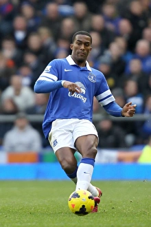 Thrilling 3-3 Draw at Goodison Park: Sylvain Distin's Leading Performance for Everton Against Liverpool