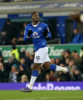 Everton v Crystal Palace - Goodison Park Collection: Thrilling First Goal: Romelu Lukaku Ignites Everton's Victory Against Crystal Palace
