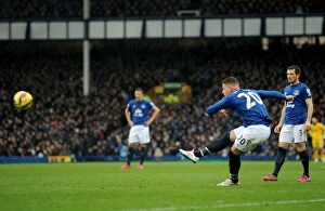 Images Dated 22nd February 2015: Thundering Shot: Ross Barkley Stuns Leicester City at Goodison Park