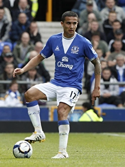Tim Cahill in Action: Everton vs Fulham, Barclays Premier League, Goodison Park