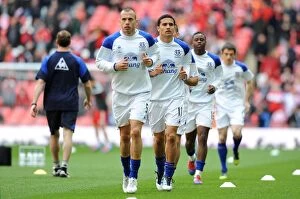 Images Dated 14th April 2012: Tim Cahill and Everton Team-mates Prepare for FA Cup Semi-Final Showdown Against Liverpool
