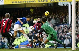 Everton 2 Man City 1 Collection: Tim Cahill heads home