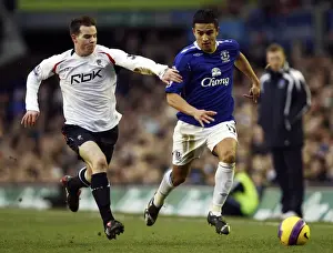 Tim Cahill vs Danny Guthrie: A Premier League Battle at Goodison Park, 2007 - Everton vs Bolton Wanderers