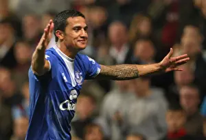 Tim Cahill's Brace: Everton's Triumph at Villa Park in the Barclays Premier League