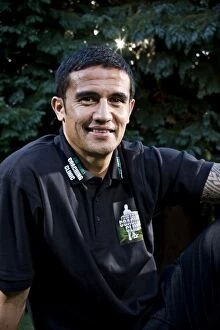 Tim Cahill Feature Collection: Tim Cahill's Everton Glory: A Legendary Footballer's Memorable Photocall Moment