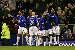 Images Dated 29th December 2007: Tim Cahill's Thrilling First Goal: Everton vs. Arsenal, Premier League, Goodison Park, 2007