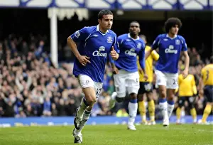 Tim Cahill's Thrilling Goal: Everton's Victory Over West Bromwich Albion, Barclays Premier League 2008-09 Season