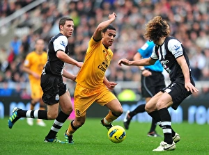 05 November 2011, Newcastle United V Everton Prints: Tim Cahill's Thrilling Run: Everton vs