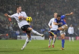 Images Dated 13th February 2011: Tim Cahill's Thunderbolt: Everton's Moment at Reebok Stadium (13 February 2011)