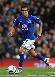 Images Dated 30th November 2010: Tim Cahill's Thunderbolt: Everton's Triumph Over Fulham, Barclays Premier League (September 25)