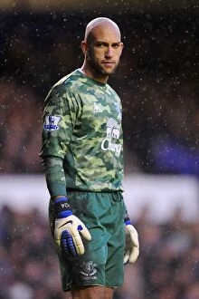 Images Dated 4th December 2011: Tim Howard in Action: Everton vs Stoke City, Barclays Premier League, Goodison Park (December 2011)