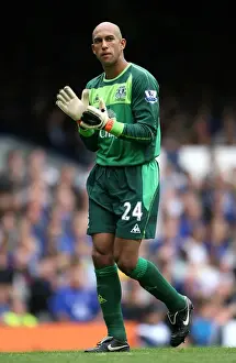 Framed Print : Tim Howard: Ever-Resilient Guardian of Everton's Goal Framed Print : Tim Howard: Ever-Resilient Guardian of Everton's Goal