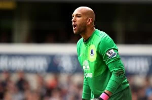 Images Dated 7th April 2013: Tim Howard's Epic Save: Tottenhotspur vs. Everton (2013) - A 2-2 Draw at White Hart Lane