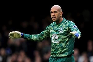 Images Dated 29th October 2011: Tim Howard's Heroics: Everton vs Manchester United, Barclays Premier League (29 October 2011)